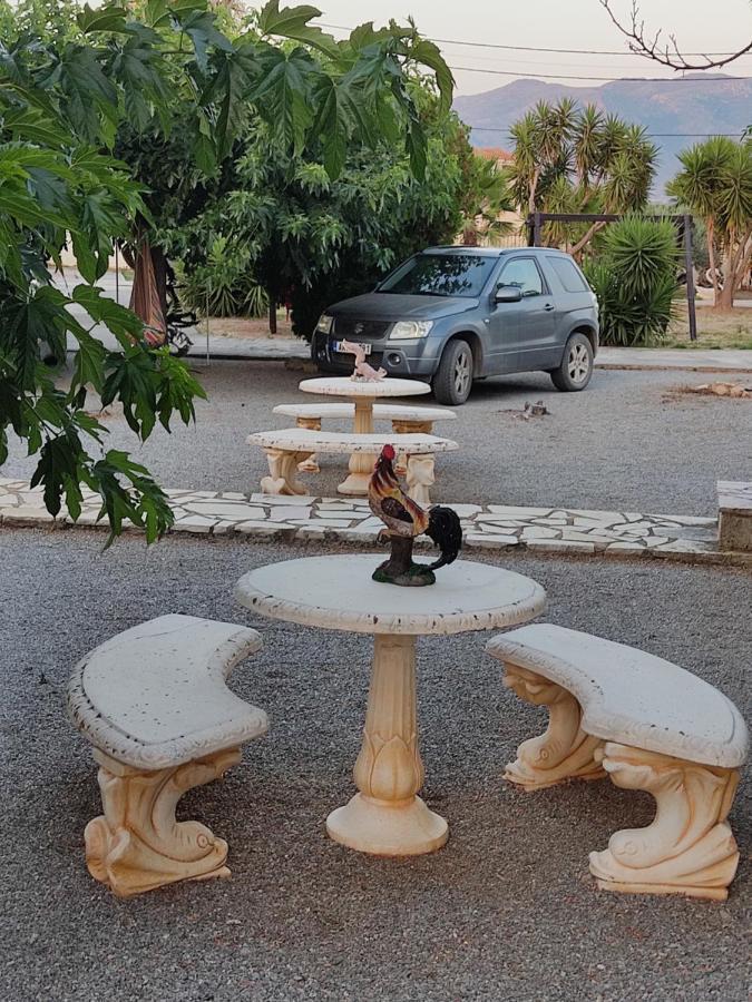 Takis * Agios Georgios (Laconia)